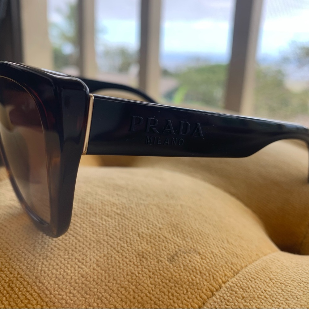 Tortoise Shell Sunglasses - Picture 3 of 6